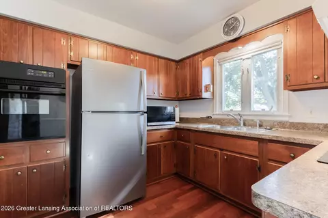 Kitchen - 13541 S Wright Rd, Eagle, MI 48822 photo 3 of 3