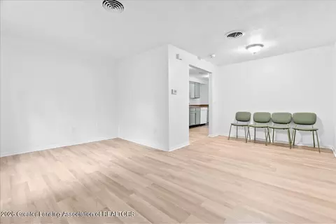 Living - 301 E Potter Ave, Lansing, MI 48910 photo 1 of 3
