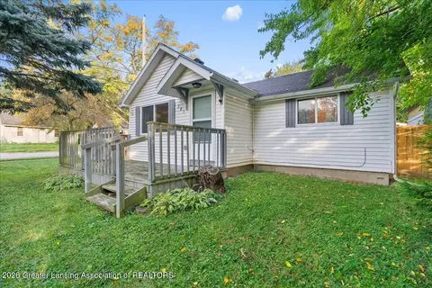 Exterior - 301 E Potter Ave, Lansing, MI 48910 photo 6 of 7