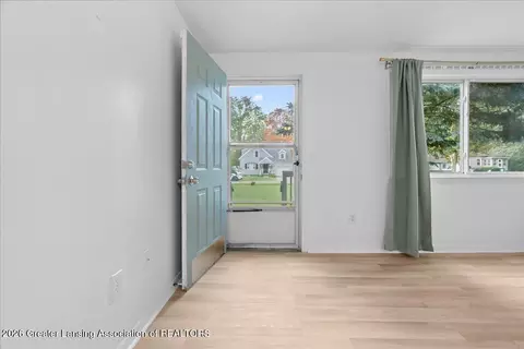 Entry Way - 301 E Potter Ave, Lansing, MI 48910 photo 1 of 4