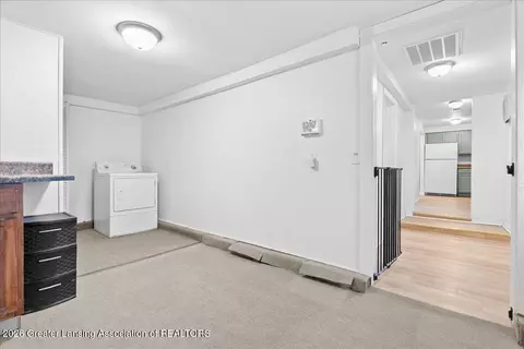 Entry Way - 301 E Potter Ave, Lansing, MI 48910 photo 4 of 4