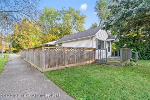 Exterior - 301 E Potter Ave, Lansing, MI 48910 photo 5 of 7