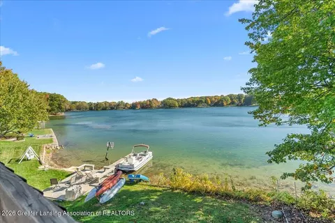 View/Area - 1013 W Geneva Dr, Dewitt, MI 48820 photo 4 of 11