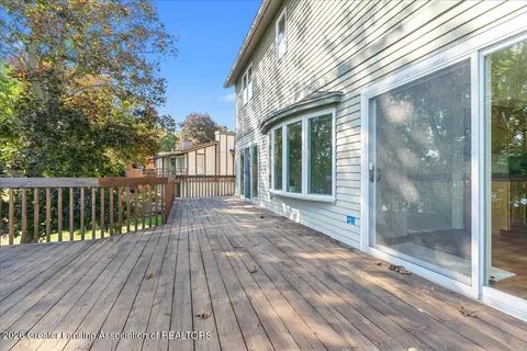 Exterior - 1013 W Geneva Dr, Dewitt, MI 48820 photo 2 of 3