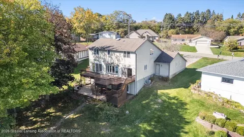 View/Area - 1013 W Geneva Dr, Dewitt, MI 48820 photo 5 of 11