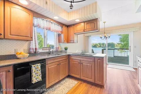 Kitchen - 1013 W Geneva Dr, Dewitt, MI 48820 photo 3 of 4