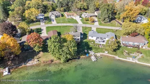 View/Area - 1013 W Geneva Dr, Dewitt, MI 48820 photo 6 of 11