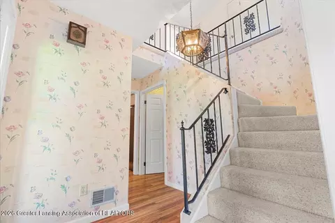 Entry Way - 1013 W Geneva Dr, Dewitt, MI 48820 photo 2 of 4