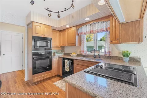Kitchen - 1013 W Geneva Dr, Dewitt, MI 48820 photo 2 of 4