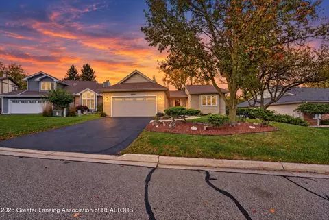 2558 Koala Dr, East Lansing, MI 48823