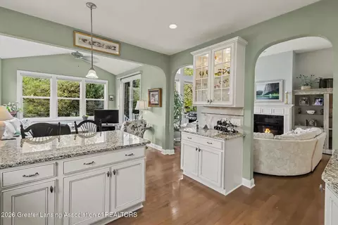 Kitchen - 2425 Turning Leaf Ln, Okemos, MI 48864 photo 4 of 6
