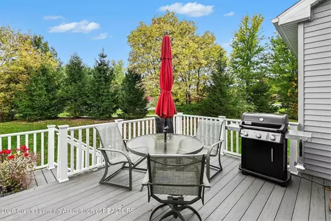 Exterior - 2425 Turning Leaf Ln, Okemos, MI 48864 photo 6 of 6