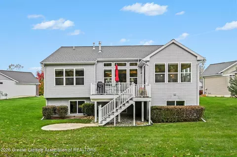 Exterior - 2425 Turning Leaf Ln, Okemos, MI 48864 photo 4 of 6