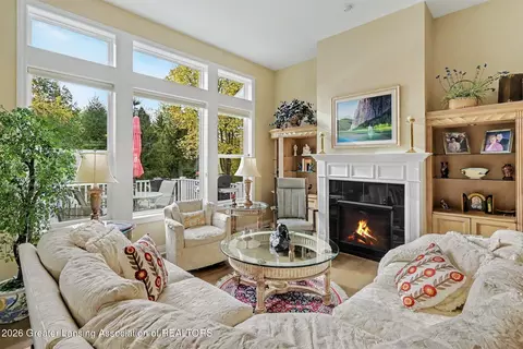 Living - 2425 Turning Leaf Ln, Okemos, MI 48864 photo 4 of 5