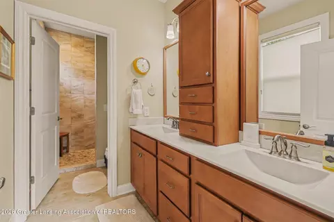 Bath - 2425 Turning Leaf Ln, Okemos, MI 48864 photo 1 of 4