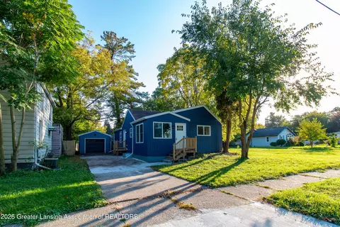642 Samantha Ave, Lansing, MI 48910