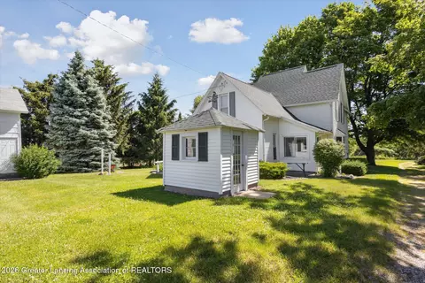 Exterior - 6491 Oneida Rd, Charlotte, MI 48813 photo 5 of 8