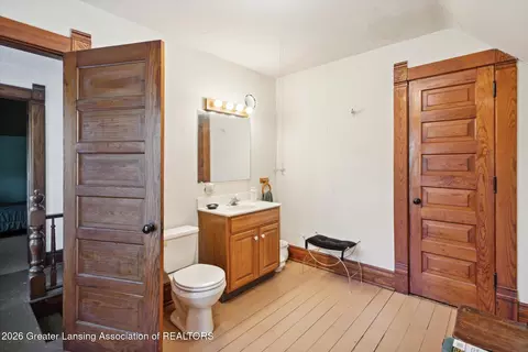 Bath - 6491 Oneida Rd, Charlotte, MI 48813 photo 4 of 4