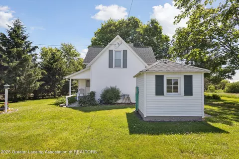 Exterior - 6491 Oneida Rd, Charlotte, MI 48813 photo 6 of 8