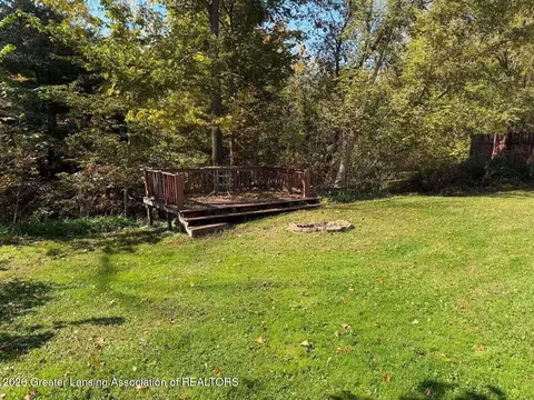 Exterior - 215 W Quincy St, Dimondale, MI 48821 photo 2 of 2