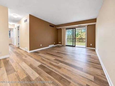 Living - 5402 Maple Rdg #36, Haslett, MI 48840 photo 2 of 5