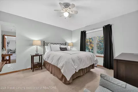 Bedroom - 7772 Forest View Dr, Haslett, MI 48840 photo 3 of 4