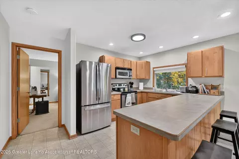 Kitchen - 7772 Forest View Dr, Haslett, MI 48840 photo 5 of 5