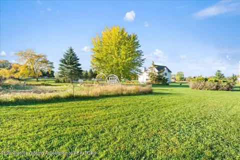Exterior - 11925 S Francis Rd, Dewitt, MI 48820 photo 4 of 6
