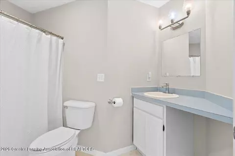 Bath - 11925 S Francis Rd, Dewitt, MI 48820 photo 4 of 4