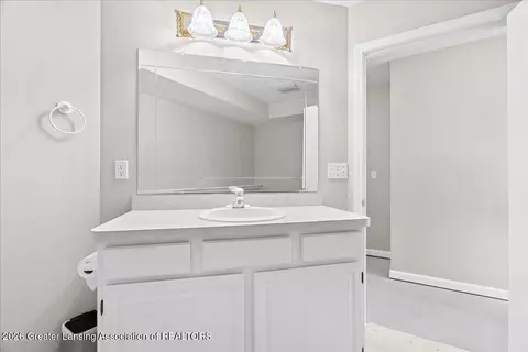Bath - 11925 S Francis Rd, Dewitt, MI 48820 photo 3 of 4
