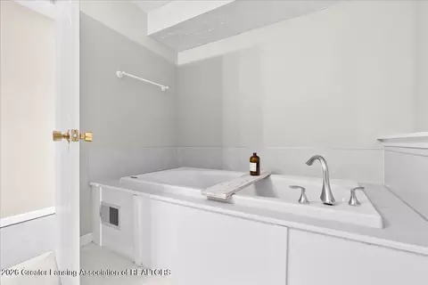 Bath - 11925 S Francis Rd, Dewitt, MI 48820 photo 1 of 4