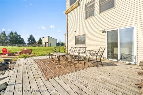Exterior - 11925 S Francis Rd, Dewitt, MI 48820 photo 5 of 6