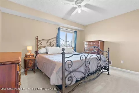 Bedroom - 11925 S Francis Rd, Dewitt, MI 48820 photo 1 of 4
