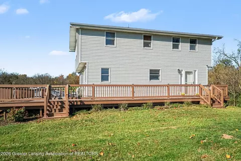 582 S Michigan Rd, Eaton Rapids, MI 48827