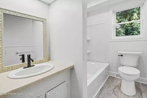 Bath - 1035 E Geneva Dr, Dewitt, MI 48820 photo 3 of 3