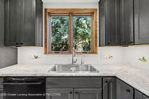 Kitchen - 1035 E Geneva Dr, Dewitt, MI 48820 photo 2 of 2