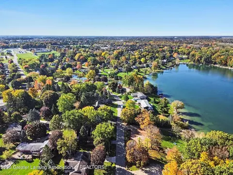 View/Area - 1035 E Geneva Dr, Dewitt, MI 48820 photo 3 of 7