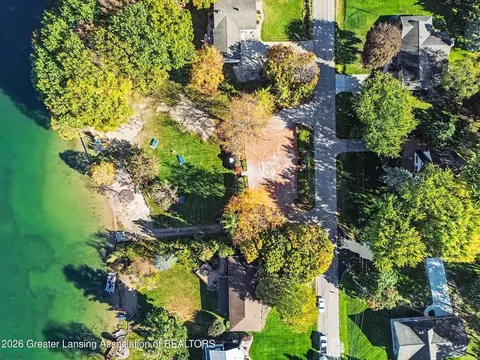 View/Area - 1035 E Geneva Dr, Dewitt, MI 48820 photo 7 of 7