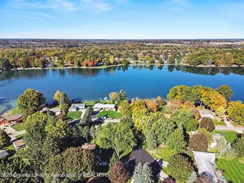 View/Area - 1035 E Geneva Dr, Dewitt, MI 48820 photo 2 of 7