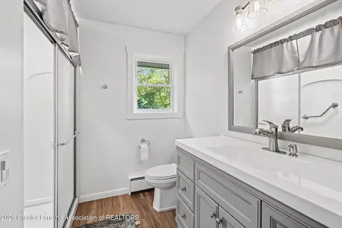 Bath - 1035 E Geneva Dr, Dewitt, MI 48820 photo 1 of 3