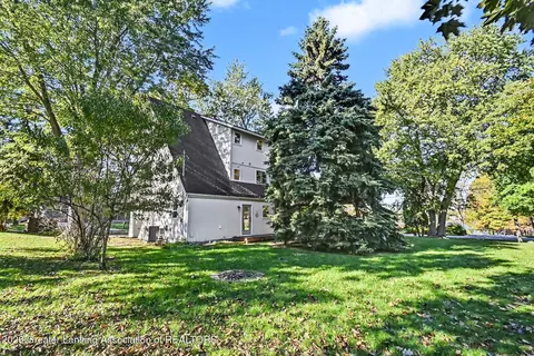 Exterior - 1035 E Geneva Dr, Dewitt, MI 48820 photo 5 of 6