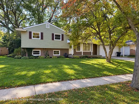 1538 Cahill Dr, East Lansing, MI 48823