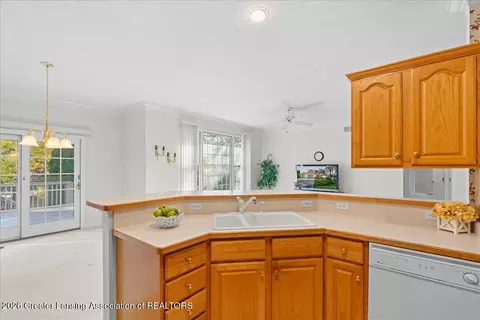 Kitchen - 11775 Schavey Rd, Dewitt, MI 48820 photo 3 of 3