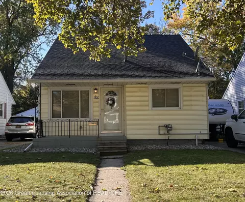 1820 S Rundle Ave, Lansing, MI 48910