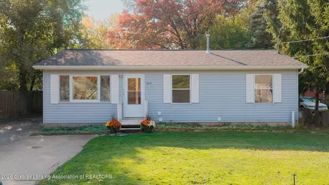809 W Northrup St, Lansing, MI 48911