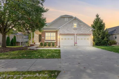 6143 Bridgewater Cir, East Lansing, MI 48823