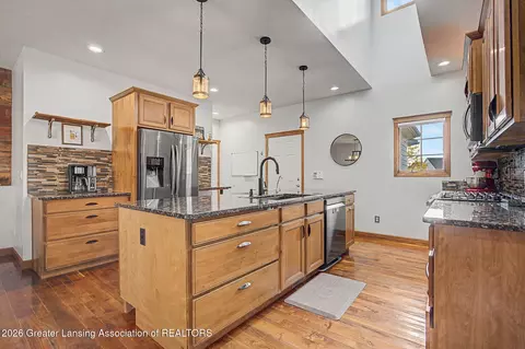 Kitchen - 12715 Ospreys Way, Dewitt, MI 48820 photo 2 of 4