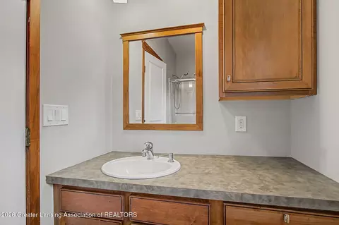 Bath - 12715 Ospreys Way, Dewitt, MI 48820 photo 4 of 5