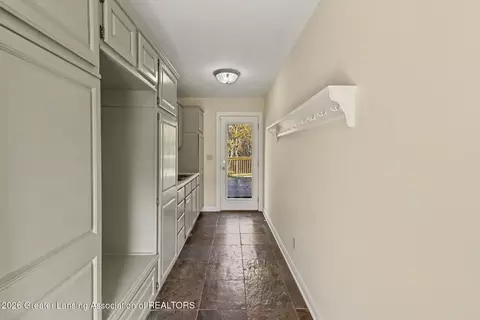 Entry Way - 10450 Corcoran Rd, Haslett, MI 48840 photo 1 of 1