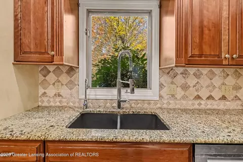 Kitchen - 10450 Corcoran Rd, Haslett, MI 48840 photo 1 of 3